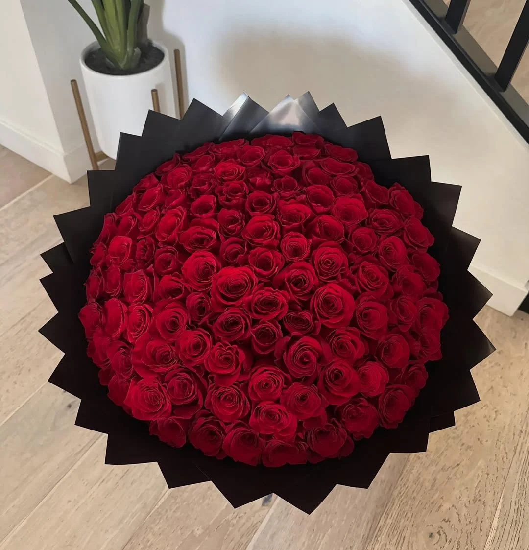 150 Pcs Red Rose Bouquet